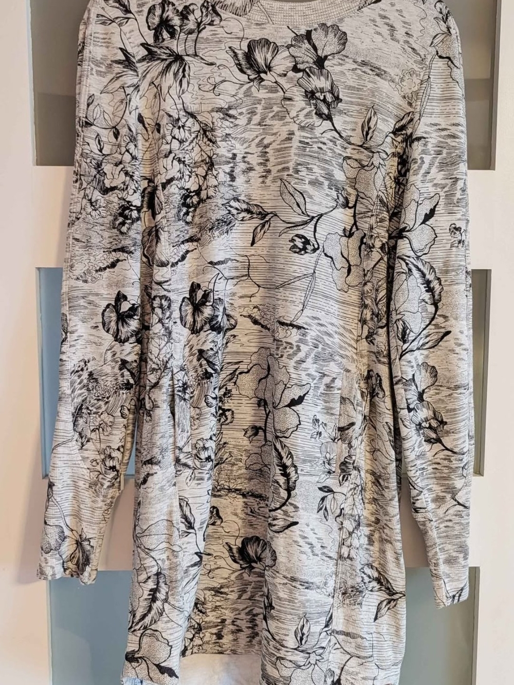 Athleta Long Sleeve Floral Print Women’s Dress — Black & White